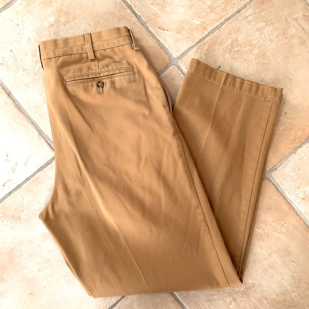Mens LL Bean Khakis Natural Fit Pants in Tan